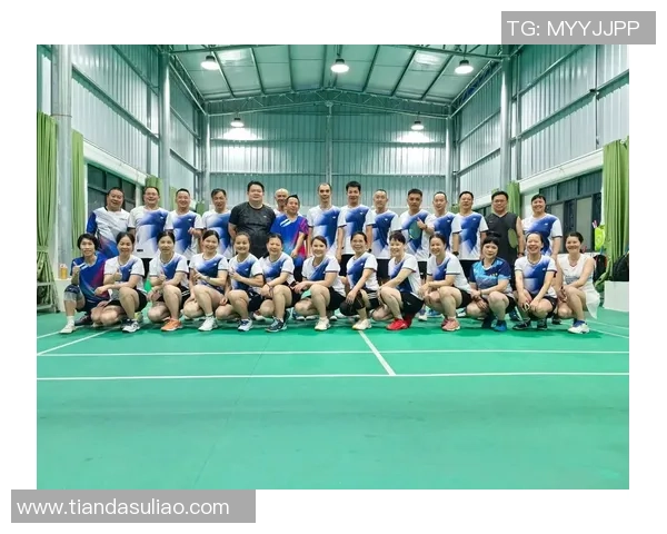 上海羽毛球队在全国团队协作排行榜中荣获第六名展现出强大实力与团队精神